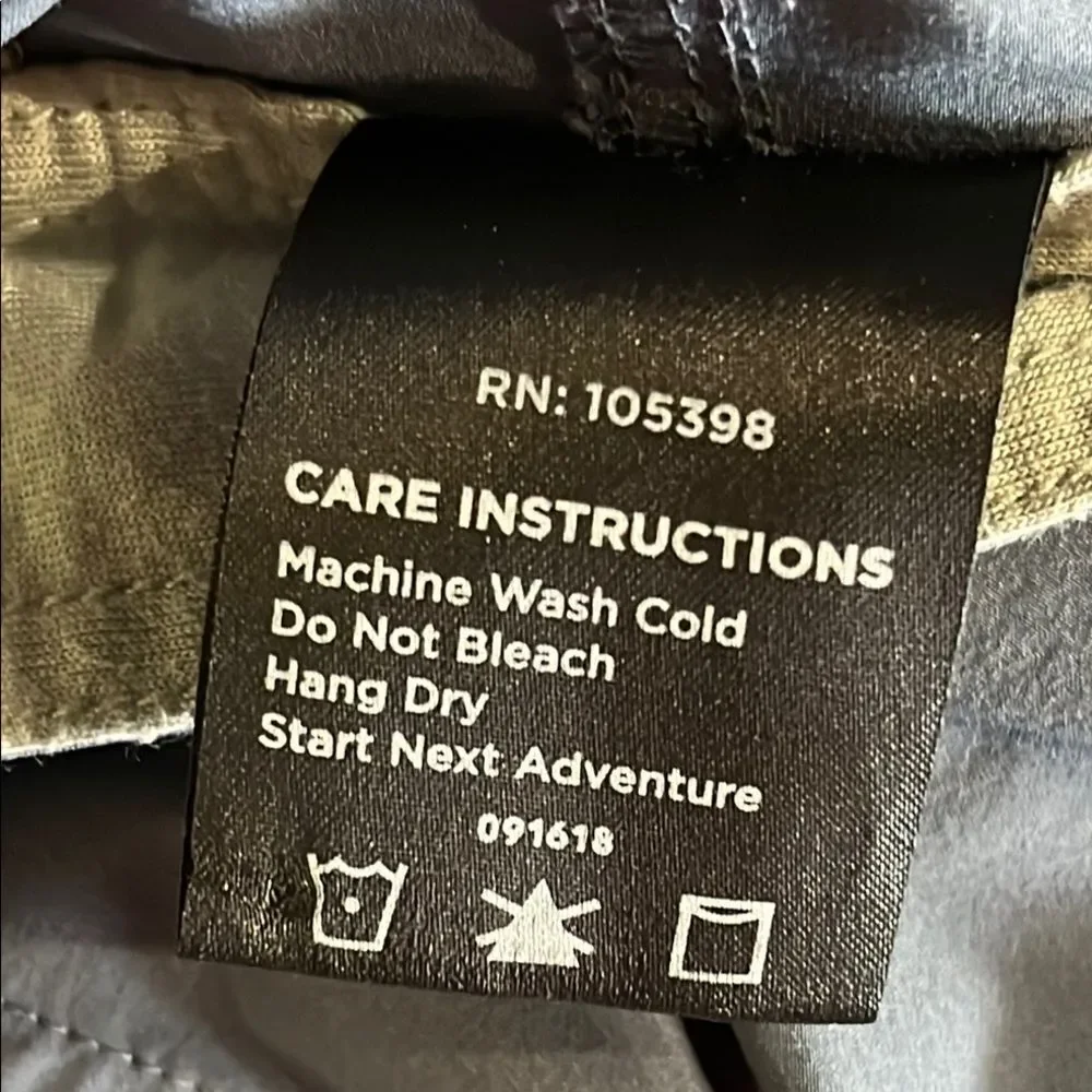 Free Fly Flat Front Performance Shorts size 32